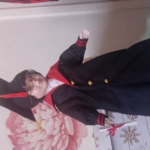 Porcelain doll graduated doll new - Picture 7 of 12